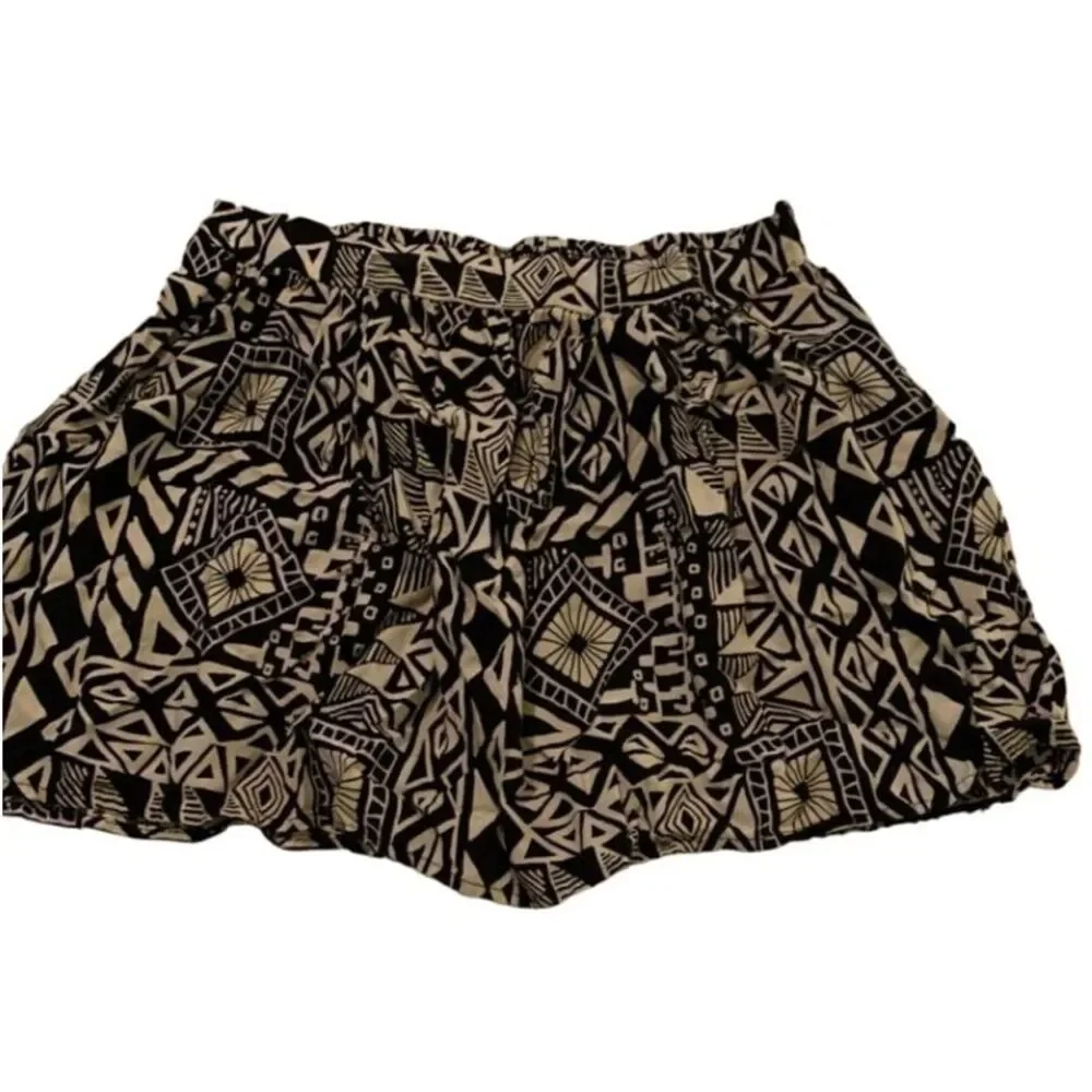 Wet Seal Black‎ Cream Tribal Geometric Print Mini Skirt Small Elastic Waist